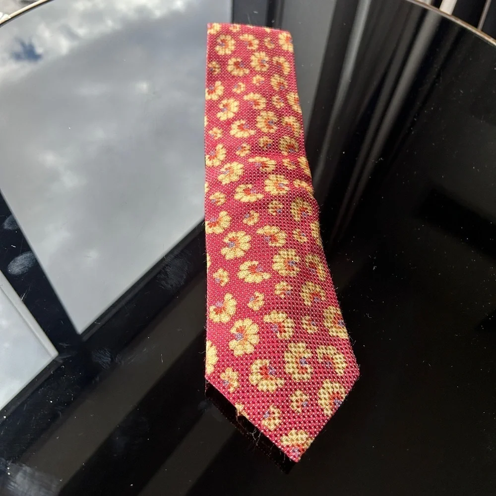 Ermenegildo Zegna Men's 100% Silk tie thanksgiving holiday christmas pattern